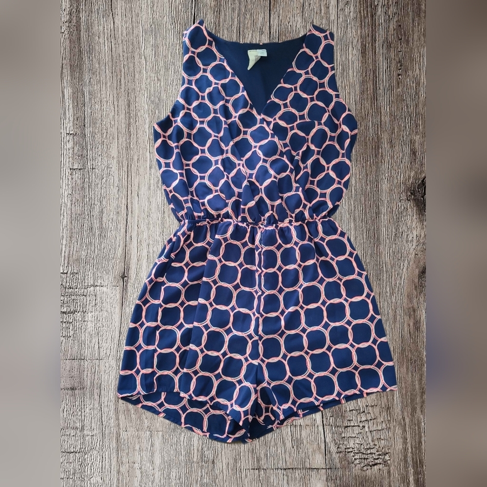 Francesca's Collections Navy and Pink Geometric Romper